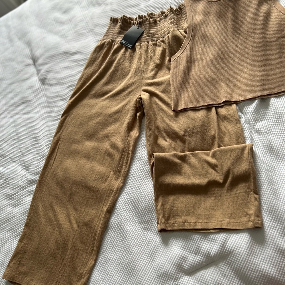 Sleeveless top and pants X-LARGE size💜💜💜new with  tags